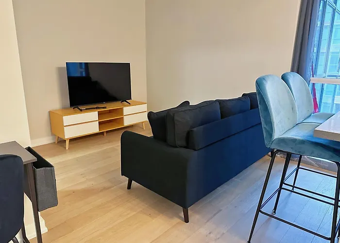 Downtown 2 Bedroom Gem With Free Parking